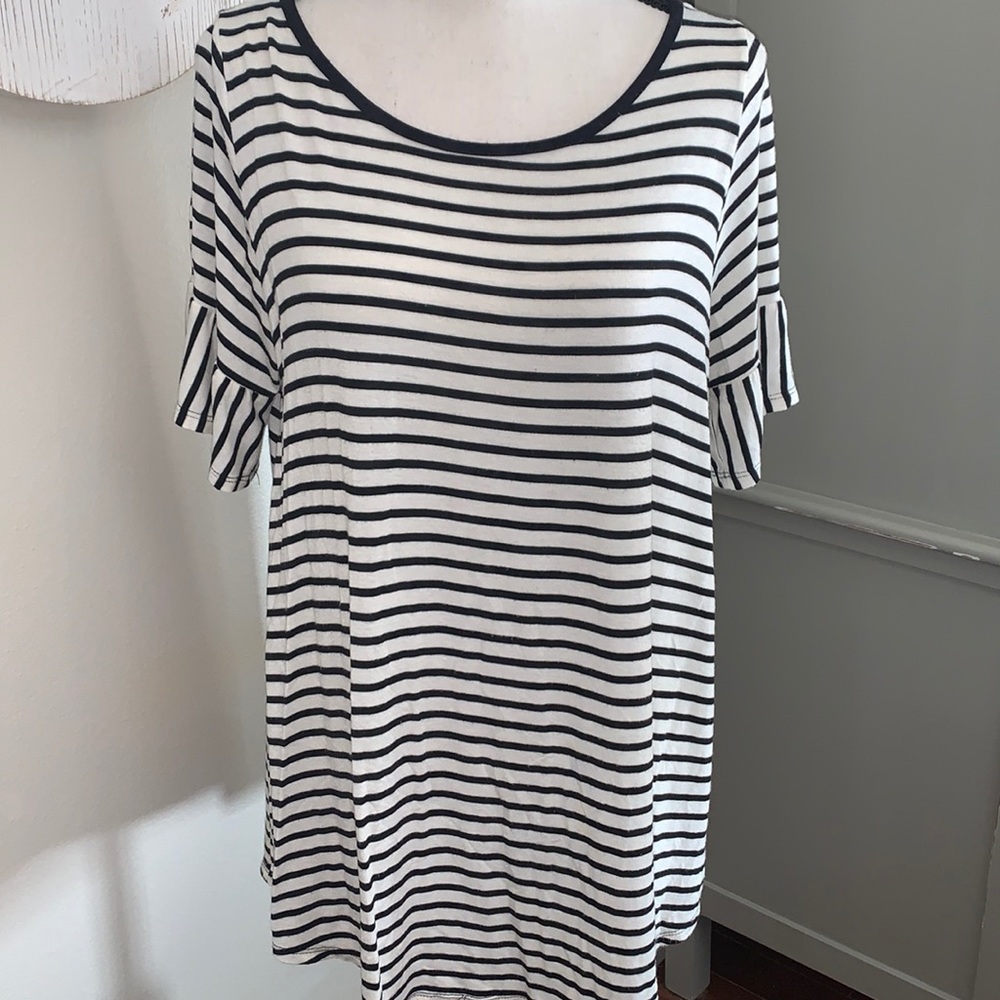Boutique striped ruffle sleeve tunic top